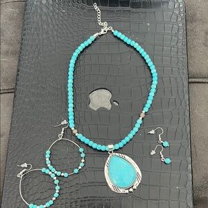 Turquoise Beaded Necklace and Earring Set